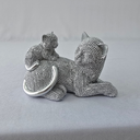 Ver imagem 2 de Estátua Decorativa Gato com Filhote - Resina Prata - 13cm