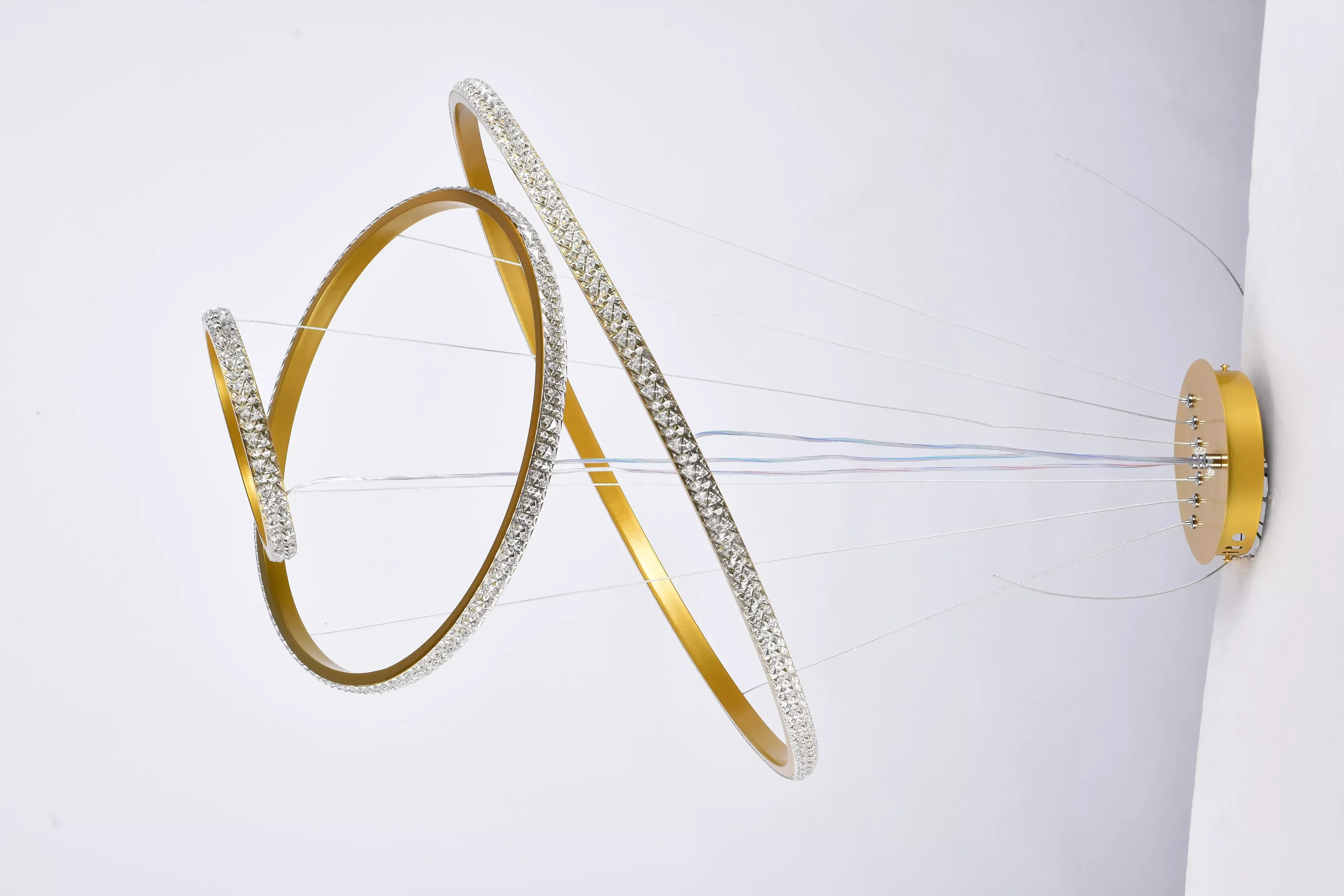 Ver imagem 3 de Pendente 40x60cm e Cabo 3mt Metal Dourado com Acrílico Cristal Led Integrado 3000k Bivolt Tupiara