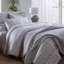 Ver imagem 1 de Jogo de Cama Casal Realce Premium 140 Fios 4 Peças Jade Geo Cinza 33558