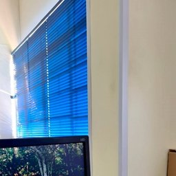 Kit 10 Caixas com 150 M Cantoneira em L Pvc Protetor de Canto 25x25mm Barra 300cm Bariri - 5