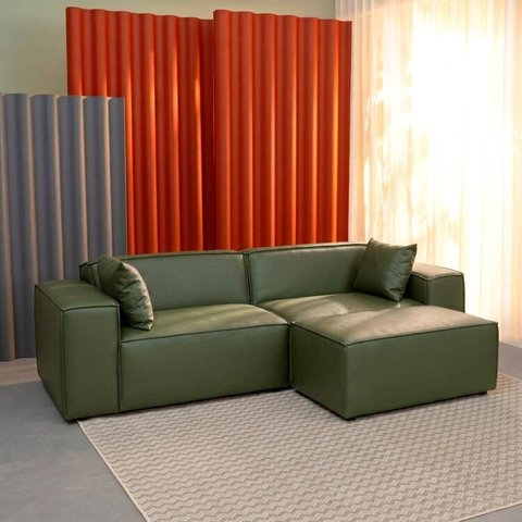 Conjunto Sofá 260cm e Puff 100cm Baobá CabeCasa MadeiraOriginals Verde Courino Musgo