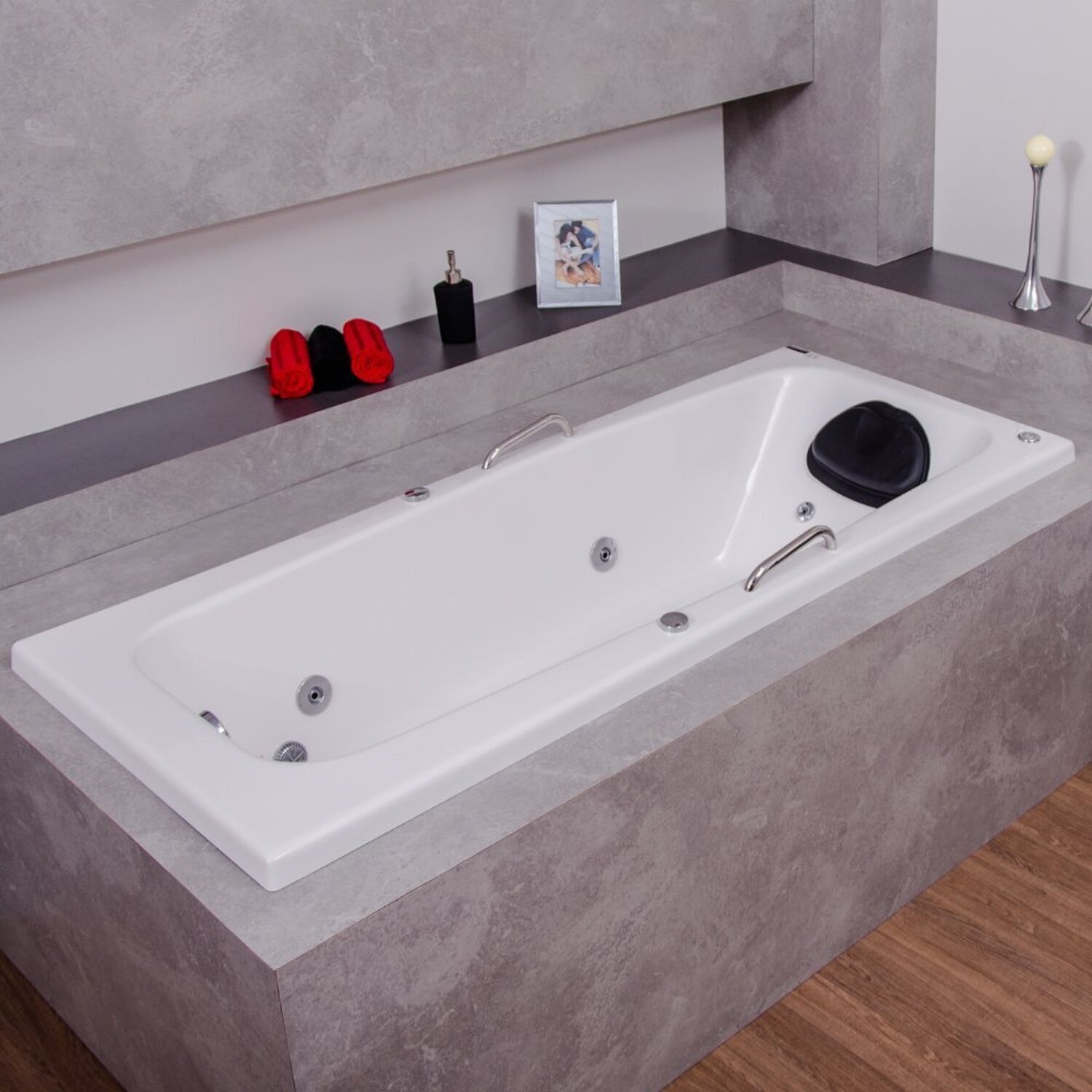 Banheira de Hidromassagem Classic Astra em Gel Coat Gran Luxo com Aquecedor 170 Cm - Volume Ideal 13 - 220V - 1