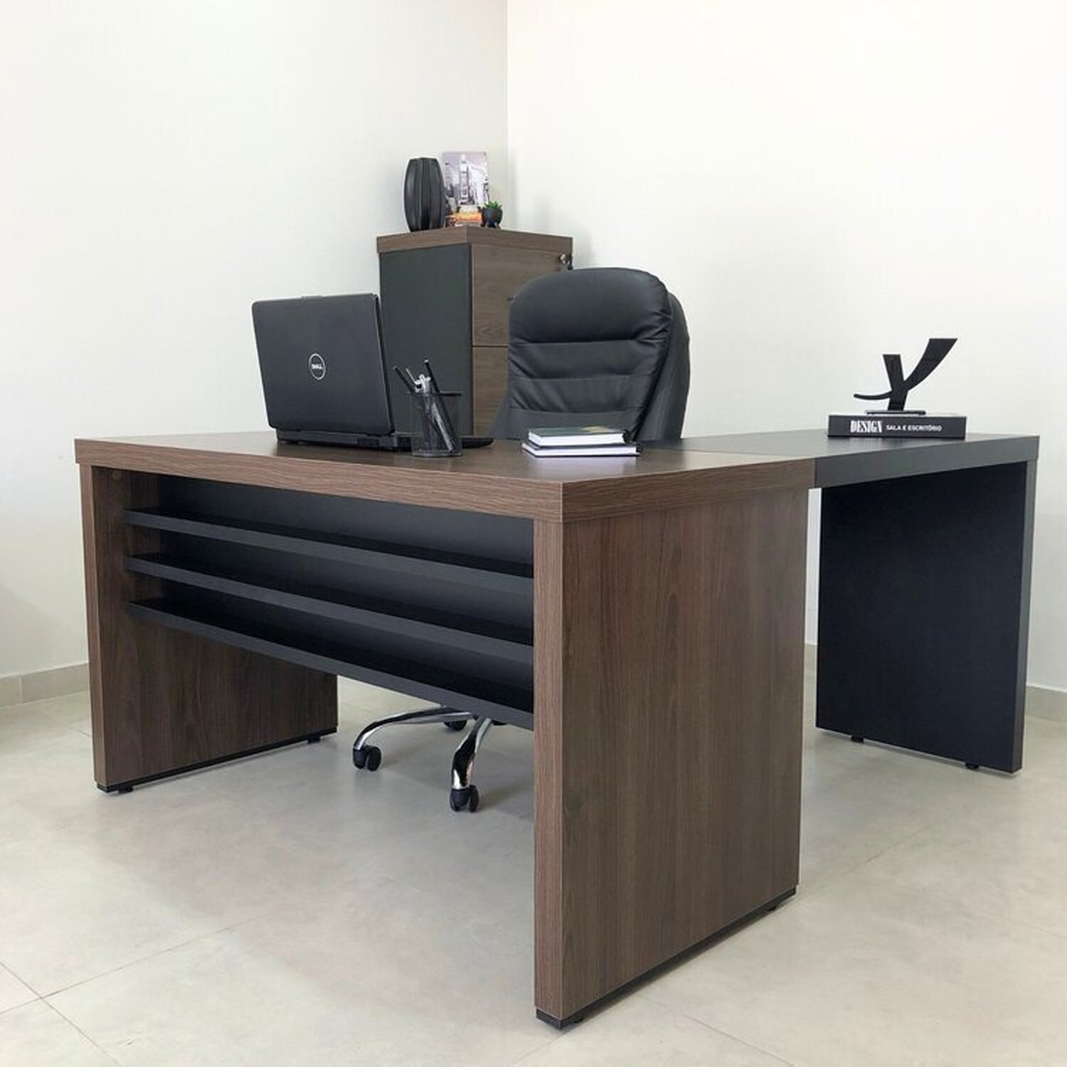 Mesa para Escritório em L em Tamburato 135,6cm - 19