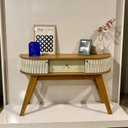 Ver imagem 5 de Aparador para Sala de Estar 2 Portas Flexíveis em MDF Curvo 1 Gaveta Estoril Marrom/Cumaru/Opala