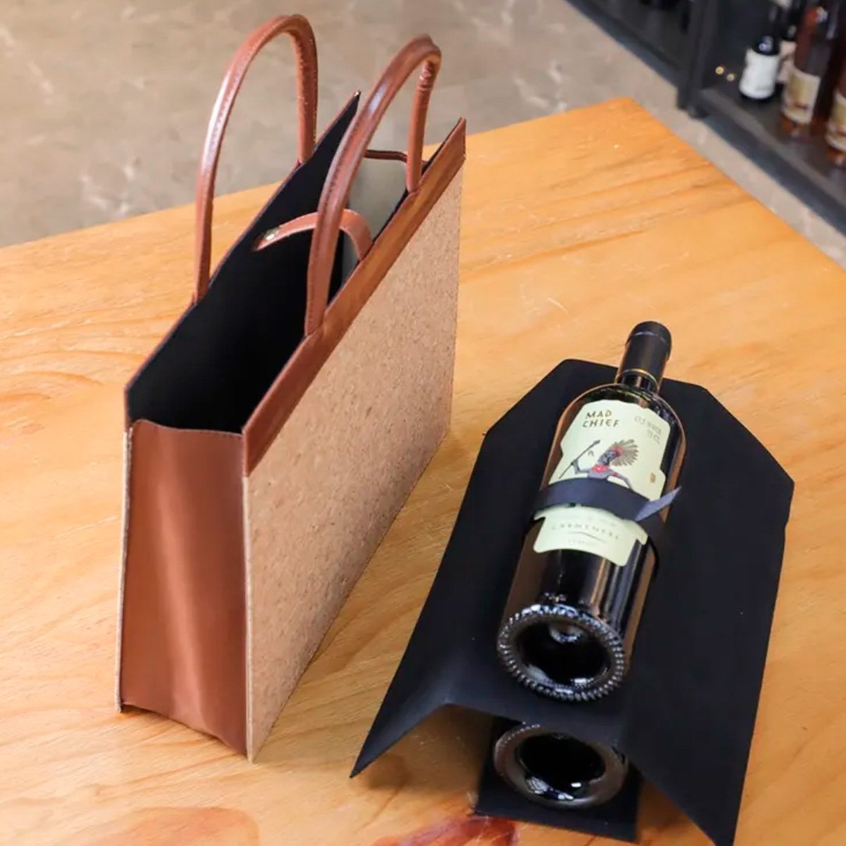 Bolsa Porta Vinho Maleta Transporte Duas Garrafas Vinho Couro Pu Cortiça Vitino Maleta em Cortiça Po - 3