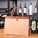 Ver imagem 5 de Bolsa Porta Vinho Maleta Transporte Duas Garrafas Vinho Couro Pu Cortiça Vitino Maleta em Cortiça Po