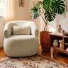 Poltrona Orgânica Chloe Boucle Bege Redonda Decorativa com Almofada Plumante - Arkell - 1