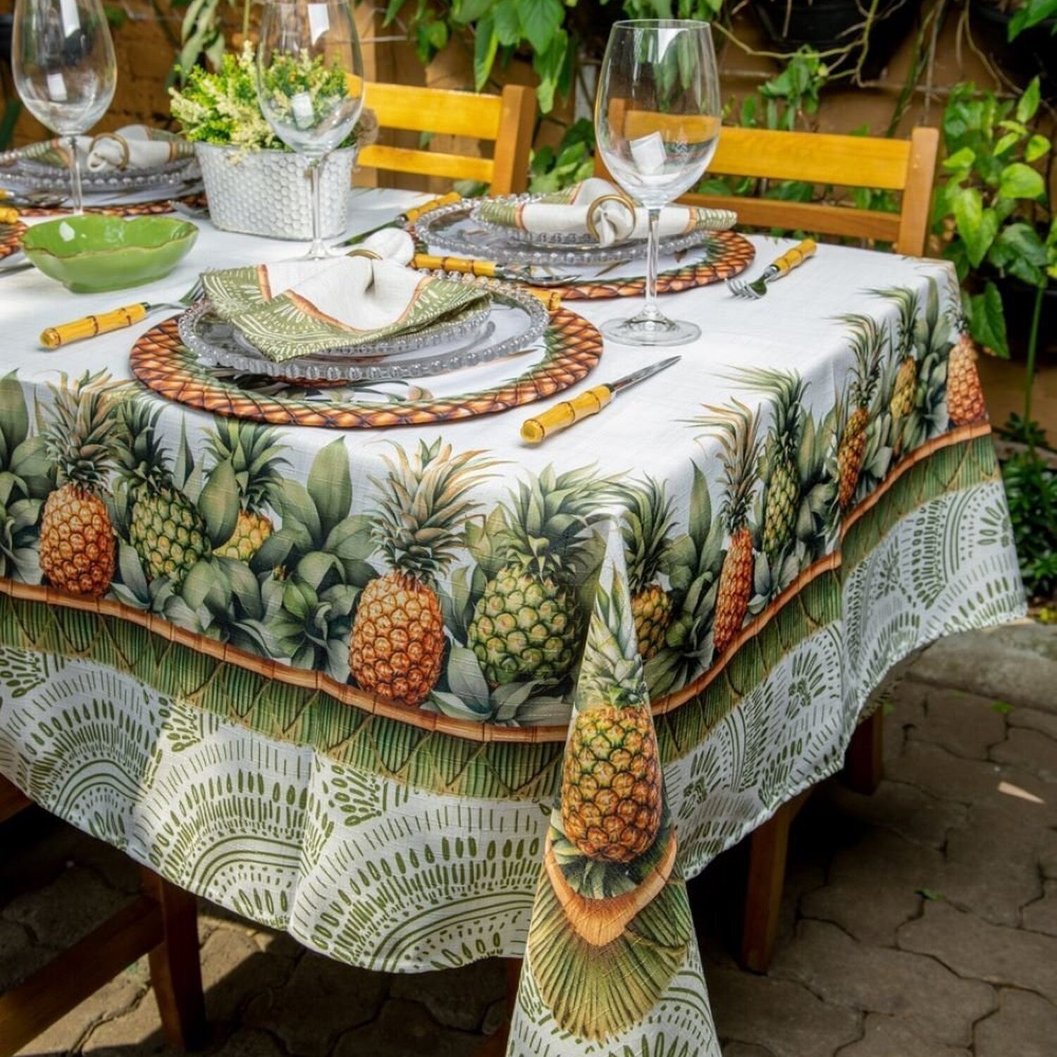 Toalha de Mesa Retangular Abacaxi Tropical 8 Lugares 140x270cm