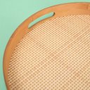 Ver imagem 6 de Bandeja Redonda de Bambu 35cm com Alça Palha Xadrez Multiuso - Oikos