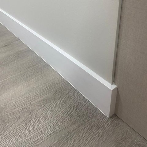 Rodapé Poliestireno Liso Branco 10cm x 10mm x 2,4m Slim Graddus
