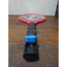 Raquete Elétrica Mata Mosquito Insetos - Recarregável - BiVolt 110 - 220 - 1