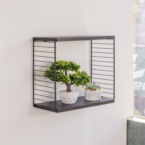 Cubo Decorativo de Madeira e Aço de Parede Preto