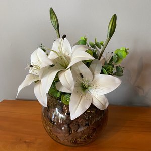 Arranjo Centro de Mesa Lírio Branco Completo Artificial Pequeno