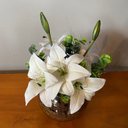 Ver imagem 2 de Arranjo Centro de Mesa Lírio Branco Completo Artificial Pequeno