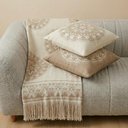Ver imagem 1 de Kit Manta e Almofadas Decorativas para Sofá Many Bege - Nexta Casa
