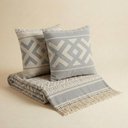 Ver imagem 4 de Kit Manta e Almofadas Decorativas para Sofá Imperial Azul Nevoa - Nexta Casa