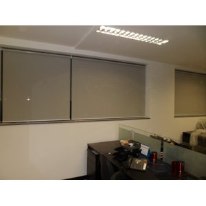 ROLO TELA SOLAR 3% - 1,50 L X 2,30 A - CINZA