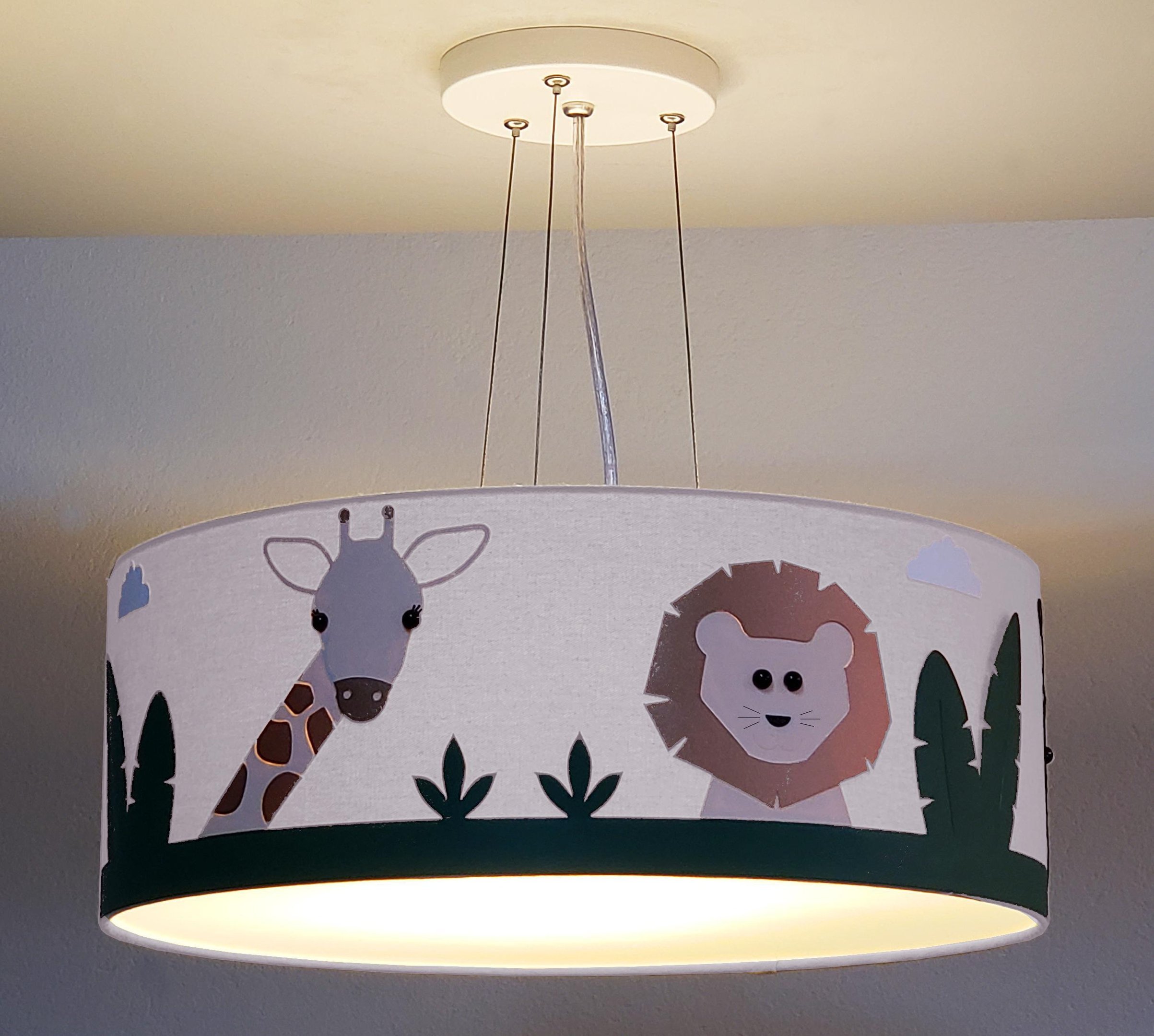 Lustre Infantil Pendente Safari Cúpula Branco Tecido 40X15Cm - 3
