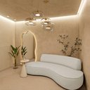 Ver imagem 2 de Sofá Curvo 3 Lugares Orgânico Amsterdã 180cm Bouclé Adj Decor Branco