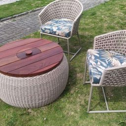 CONJUNTO DE POLTRONAS JASMIN COM MESA CHAMPANHEIRA - Tecido Palmares Petróleo - 3