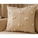 Ver imagem 2 de Cópia - Capa de Almofada Quadrada - Drapeada com Franjas em Macramê - em Veludo 100%