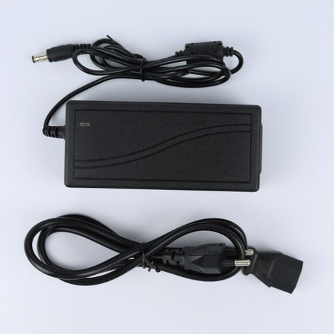 Fonte de Alimentação Eletrônica Dc 5a 12v 60w Ac 100-220v