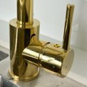 Ver imagem 4 de Torneira Misturador Monocomando Dourada de Cozinha Bancada