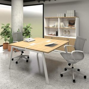 Mesa de Trabalho 1,40m X 1,20m 2 Lugares Pés Cavalete F5 Cor:macadâmia com Branco