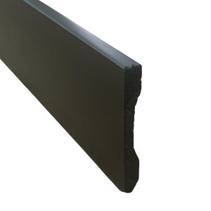 Rodapé 10cm Poliestireno Liso Lev101 Preto Santa Luzia 2,4 Metros