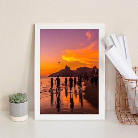 Quadro por do Sol Praia de Ipanema- Futebol 45x34cm - com Vidro:madeira Preta
