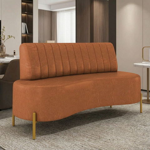 Sofá Namoradeira 2 Lugares Orgânico Sala Hall de Entrada Living 135cm Pé Dourado Maraú Corano Nozes