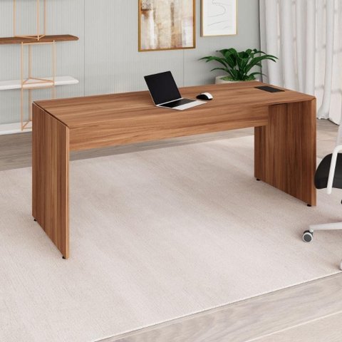 Mesa Diretor Premium Dinâmica 1,7 m X 0,70 m Corporativa com Bordas em 45° e Caixa de Tomadas F5