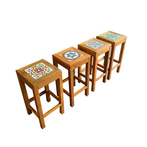 CONJUNTO 4 Banquetas AltaS MADEIRA DE DEMOIÇÃO Bar Cozinha americana bancada AZULEJOS VINTAGE MINAS 