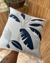 Ver imagem 1 de Capa de Almofada Decorativa Bananeira - Booclê Off e Azul