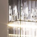 Ver mais imagens de Cristaleira Adhalia Decorativa com Espelho, Iluminação Led, Vidro 4mm, Gavetas Telescópicas Mdf