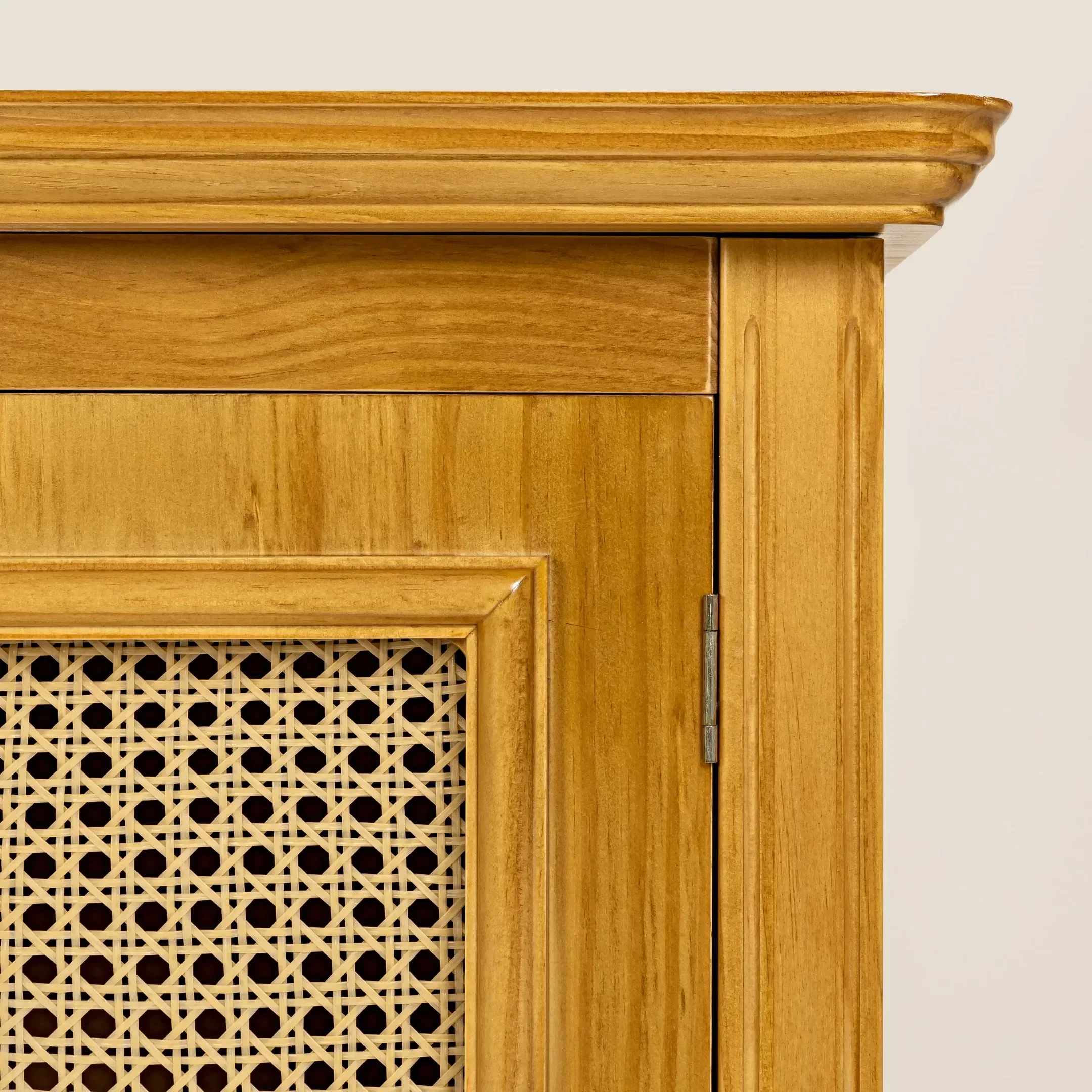 Ver imagem 4 de Cômoda Infantil Feliz 4 Gavetas Madeira Maciça com Porta de Tela Trançada