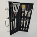 Ver imagem 2 de Kit Churrasco Aço Inox - 5 Peças - Maleta em Alumínio