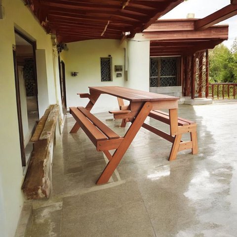 Banco que Vira Mesa 1,60 Metros 4 Lugares, em Cera, Madeira Maciça e Eucalipto