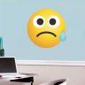Adesivo de Parede Emoji Assustado - 2