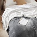 Ver imagem 2 de Bedsure Cobertores de Lã Sherpa Tamanho Queen - Cobertor Cinza Grosso Felpudo Quente Macio Grande Qu