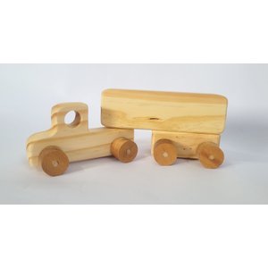 Caminhão de Madeira Maciça com Carreta. Brinquedo Artesanal e Decoração.