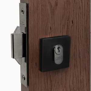 Fechadura Para Porta de Correr União Mundial Roseta Quadrada:QUADRADO PRETO/MAQ.45