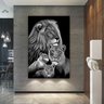 Quadro Família Leão 2 Filhotes Preto e Branco - Tela Única - 60 x 40 cm - Preta - 1