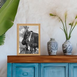 Quadro Moldura Dourada Fotografia Preto Velho 33x24cm:com Vidro - 1 Quadro Moldura Dourada Fotografia Preto Velho 33x24cm:com Vidro - 1