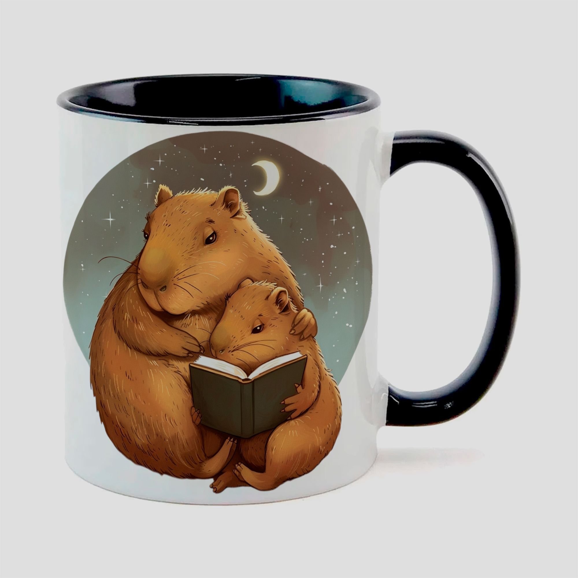 Caneca Branca com Interna Preta Y5 Capivara Mae e Filho Lendo 6 - 1