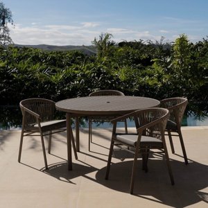 Conjunto Jardim e Varanda 1 Mesa Redonda 130cm 4 Cadeiras com Braços Refúgio Cabecasa Madeiramadeira