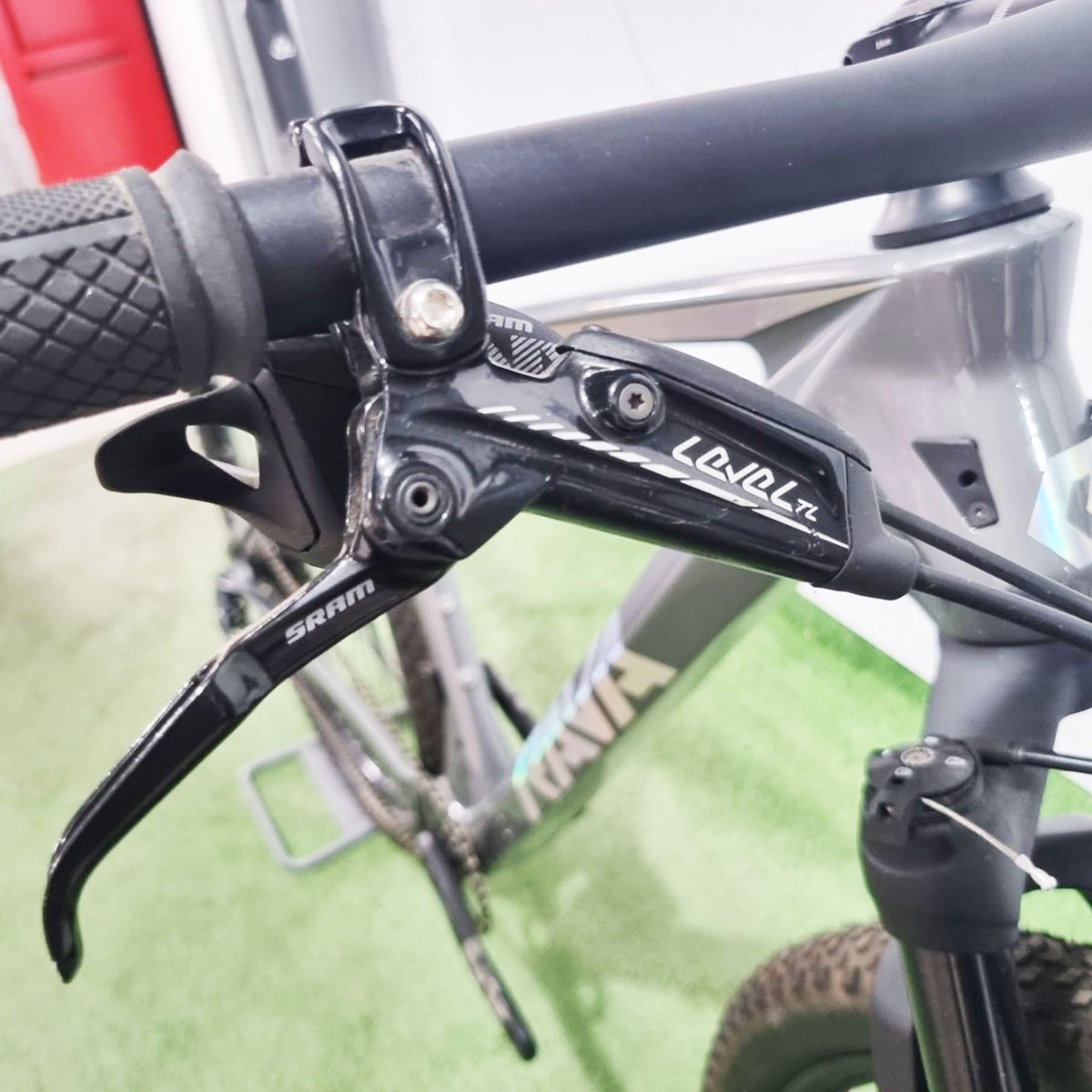 Bicicleta Aro 29 Rava Rage Carbon 12v Sram Tam. 19 Cinza - 7