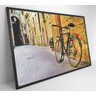 QUADRO BICICLETA CLÁSSICA NA VIELA - 120x80 cm - Vidro Impresso - 3