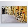 QUADRO BICICLETA CLÁSSICA NA VIELA - 120x80 cm - Vidro Impresso - 1