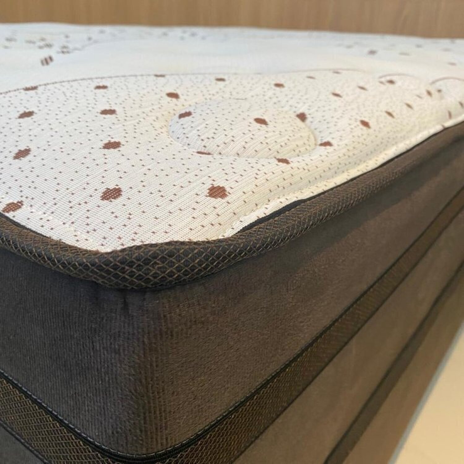 Conjunto Colchão Mola Ensacada e Base Box Queen 66x158x198cm Zoe